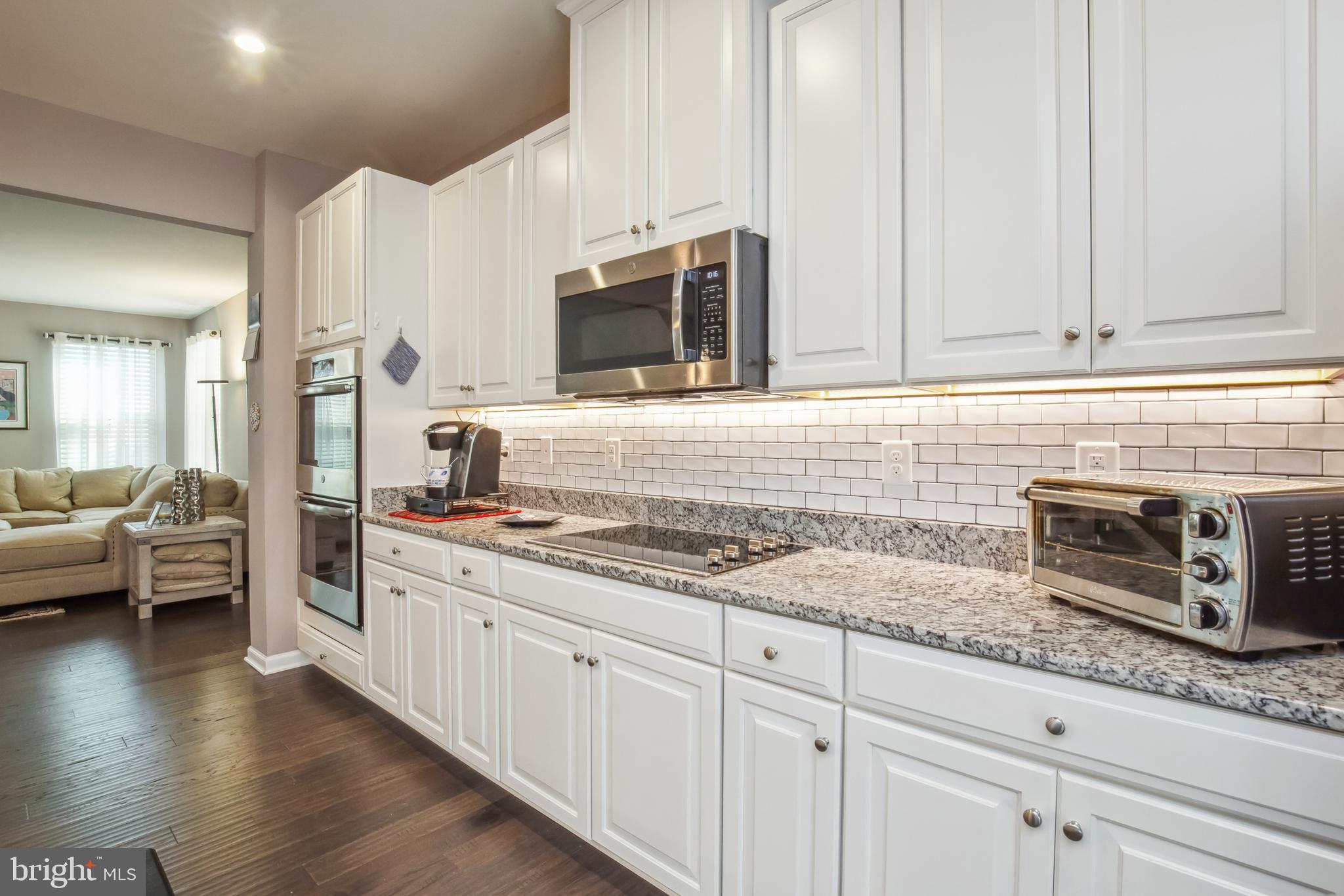 BRADLEY SQUARE - Residential