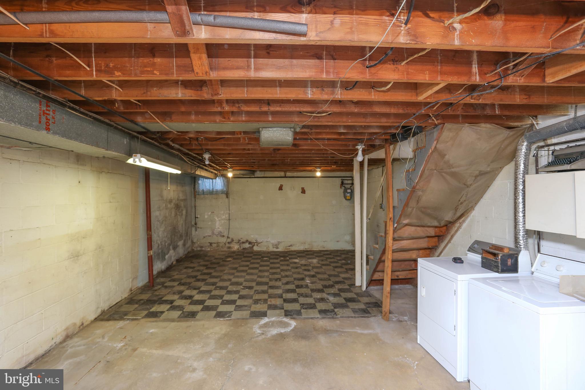 MIDDLESEX - Residential