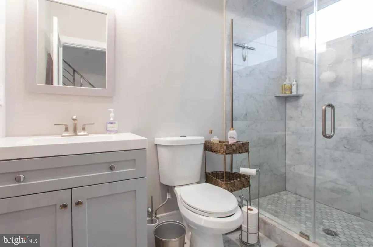 Philadelphia, Pennsylvania 19146, United States, 3 Bedrooms Bedrooms, ,3 BathroomsBathrooms,Residential,Active,128716