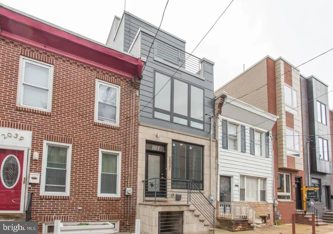 Philadelphia, Pennsylvania 19146, United States, 3 Bedrooms Bedrooms, ,3 BathroomsBathrooms,Residential,Active,128716