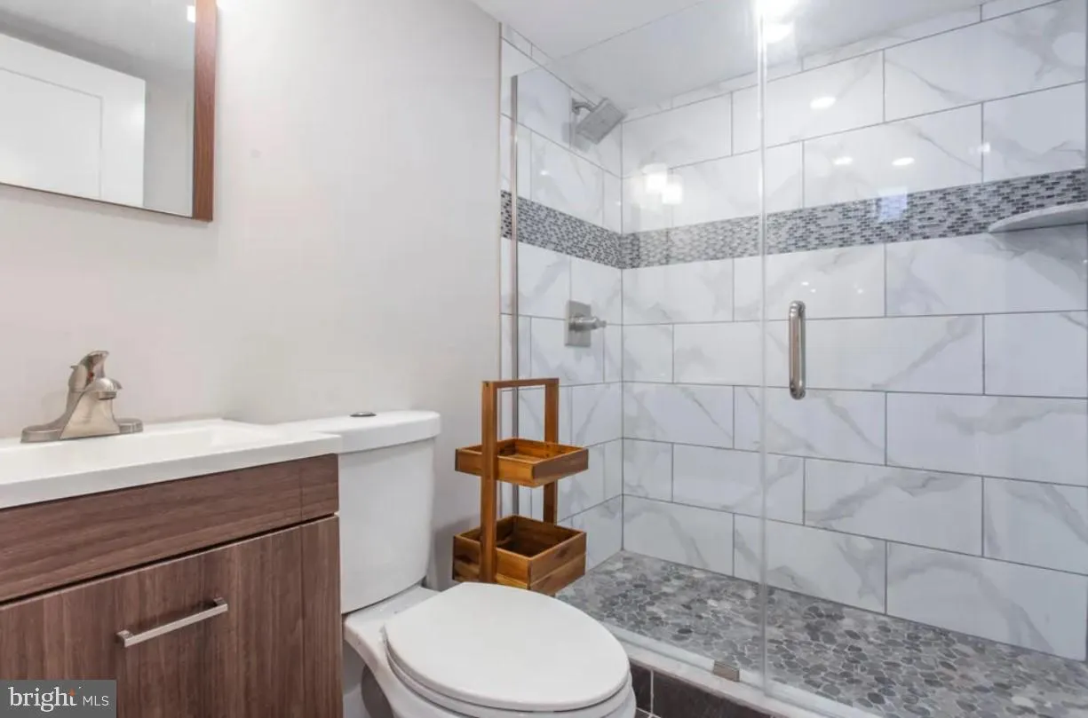 Philadelphia, Pennsylvania 19146, United States, 3 Bedrooms Bedrooms, ,3 BathroomsBathrooms,Residential,Active,128716