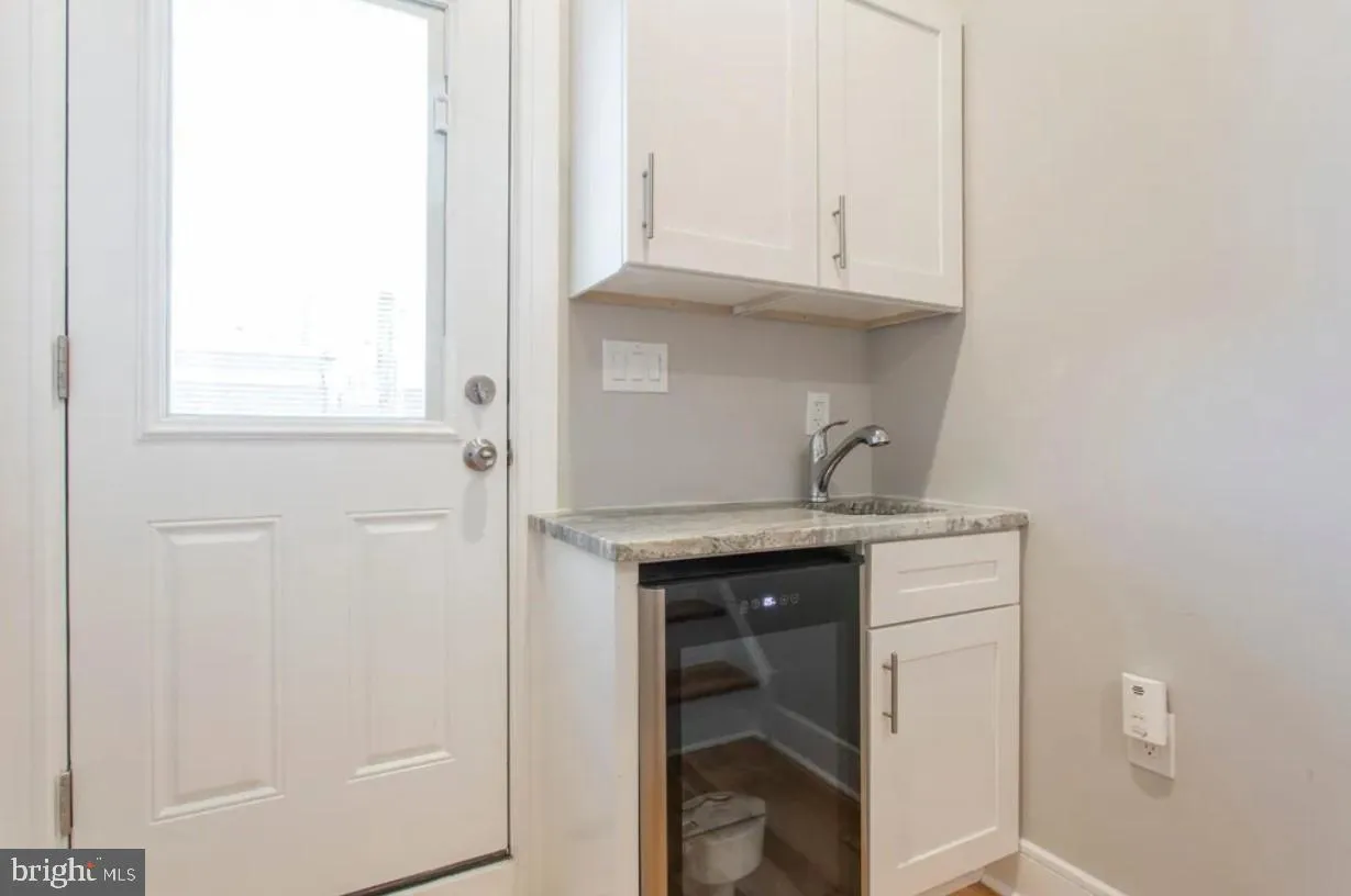 Philadelphia, Pennsylvania 19146, United States, 3 Bedrooms Bedrooms, ,3 BathroomsBathrooms,Residential,Active,128716