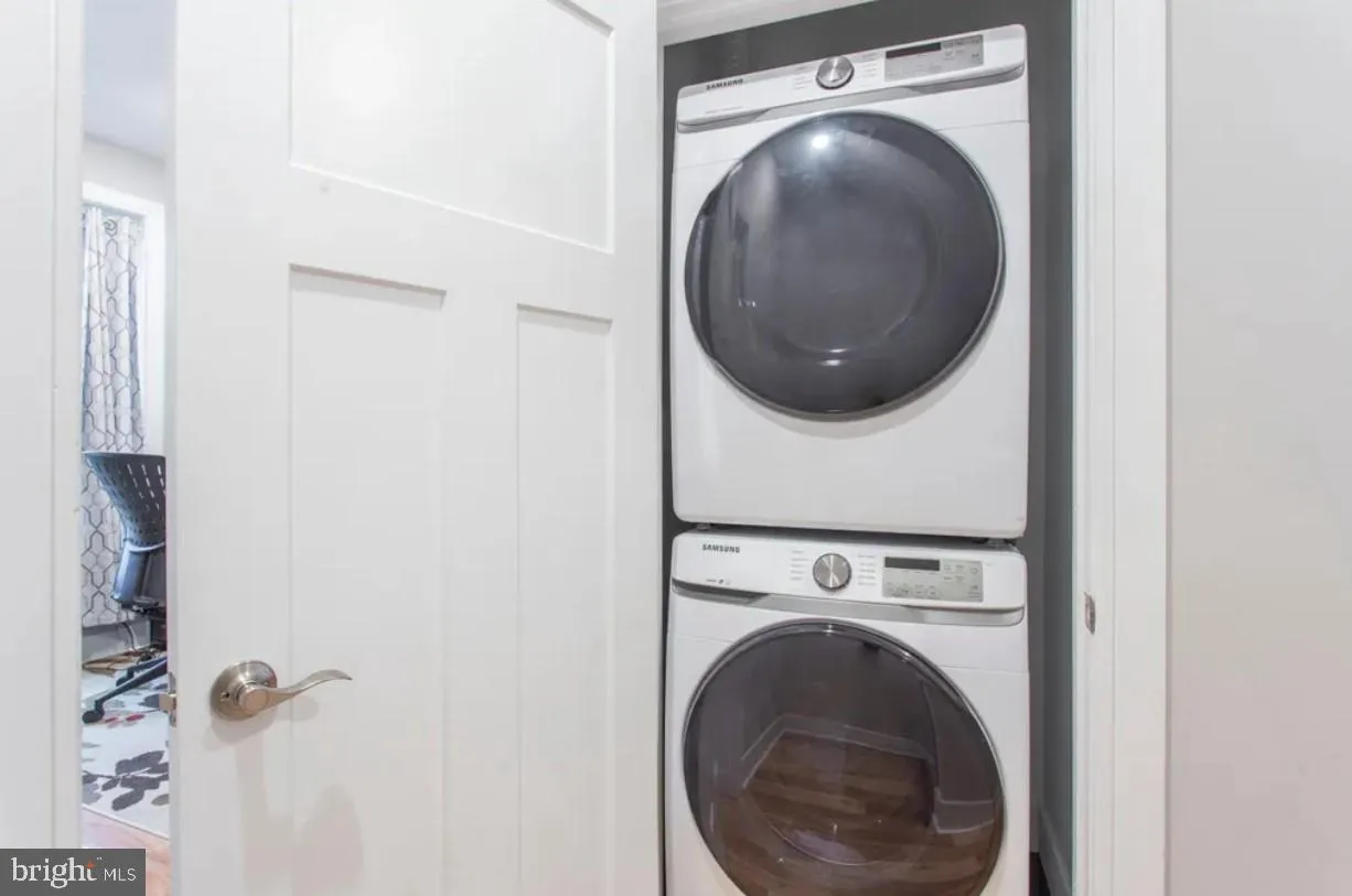 Philadelphia, Pennsylvania 19146, United States, 3 Bedrooms Bedrooms, ,3 BathroomsBathrooms,Residential,Active,128716