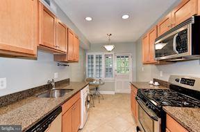 ROSEMONT STATION - Residential Lease