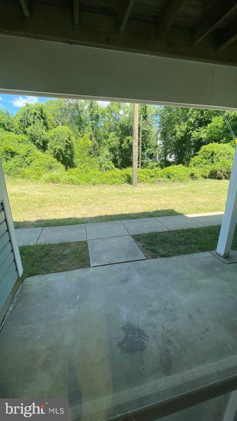 MONTGOMERY RUN - Residential Lease