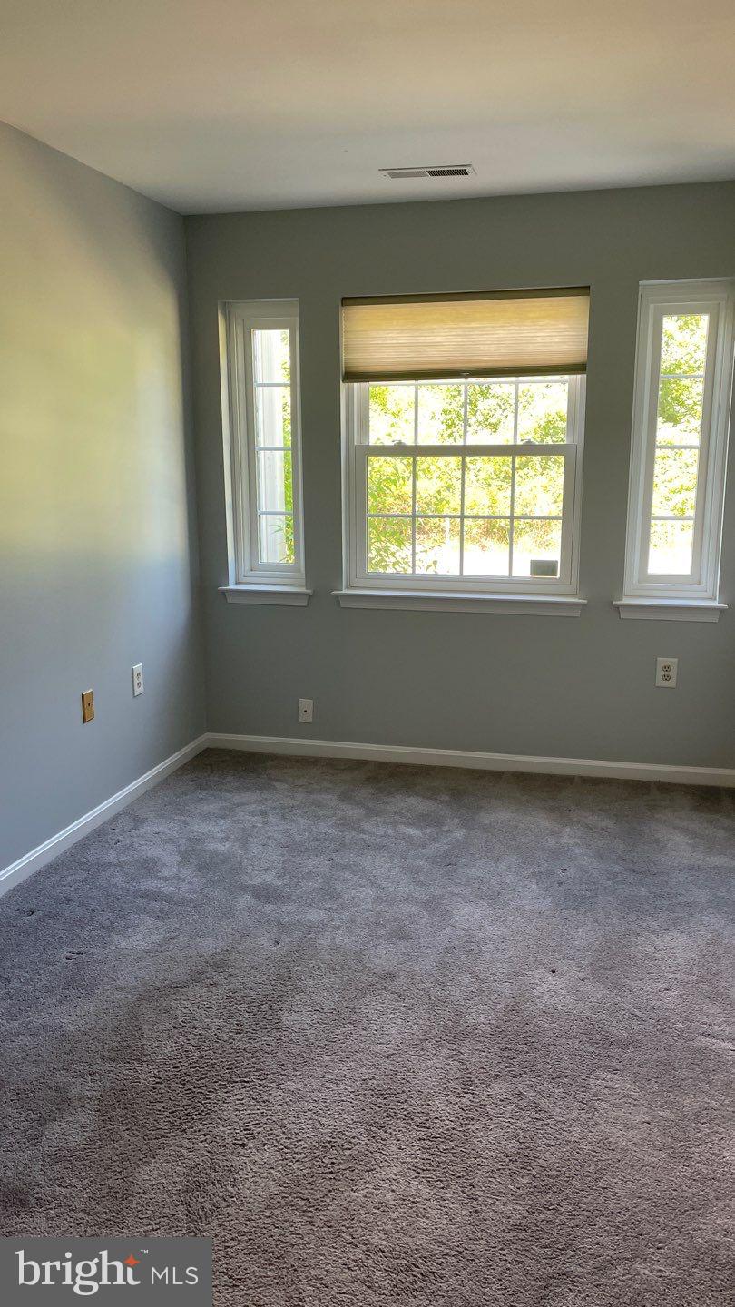 MONTGOMERY RUN - Residential Lease