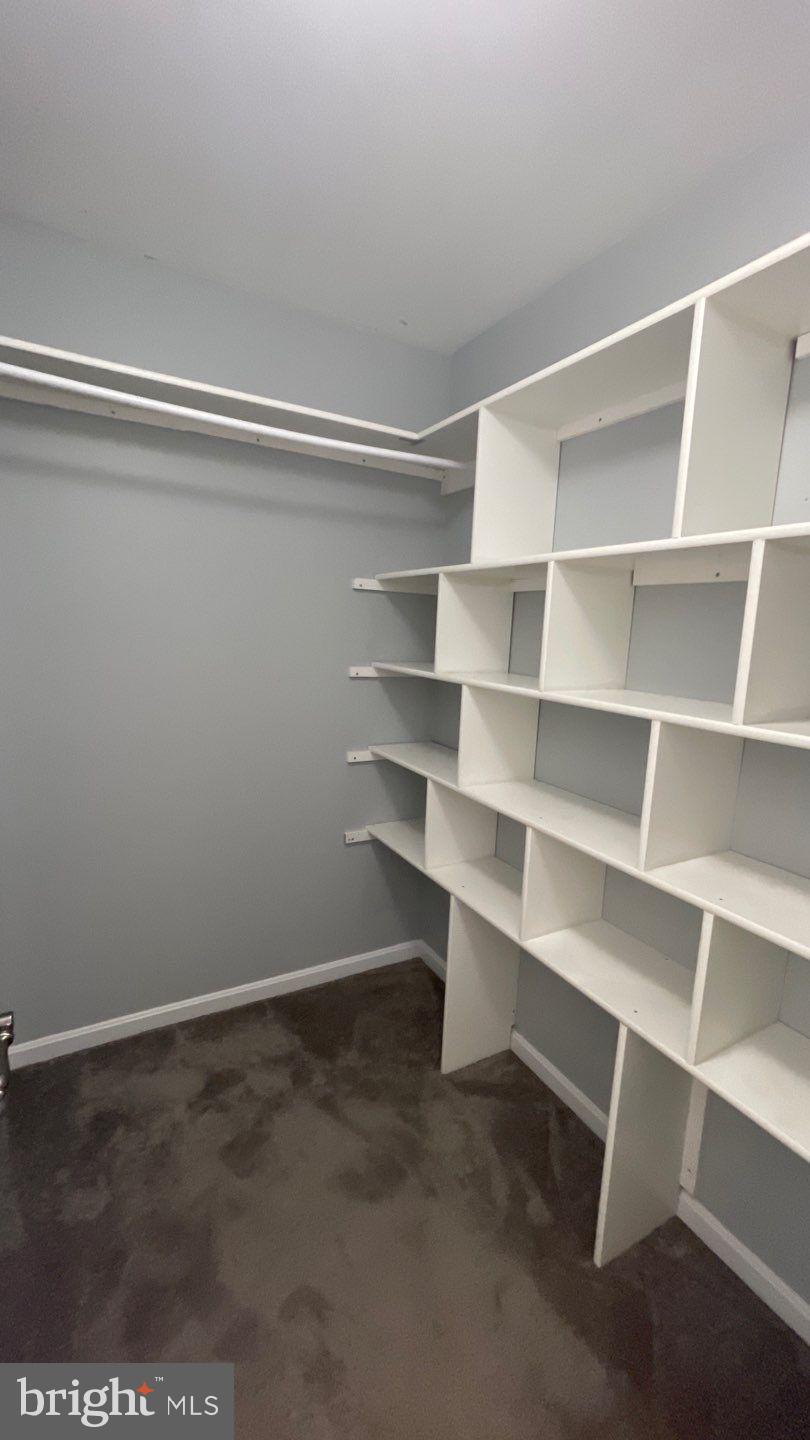 MONTGOMERY RUN - Residential Lease