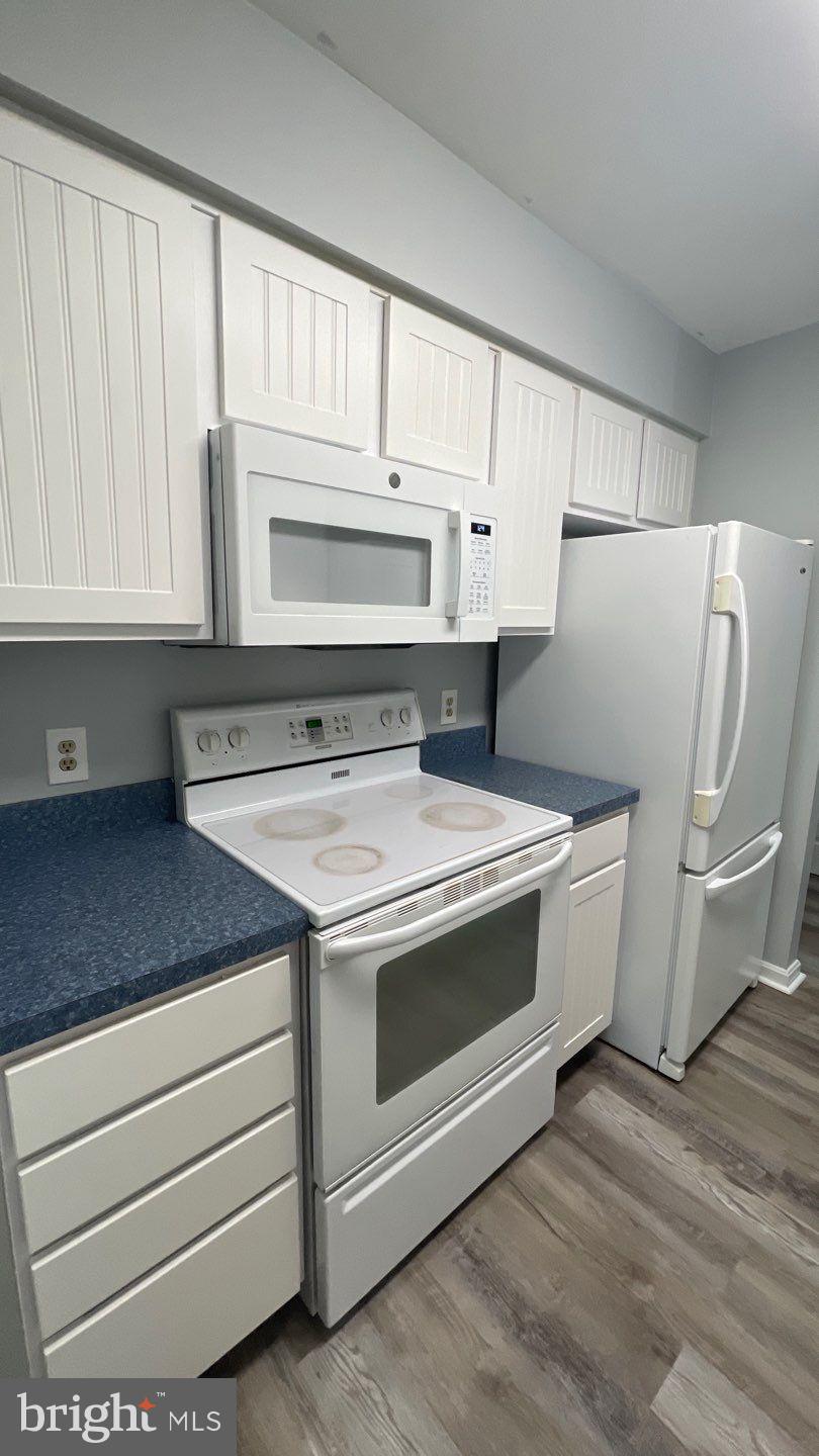 MONTGOMERY RUN - Residential Lease