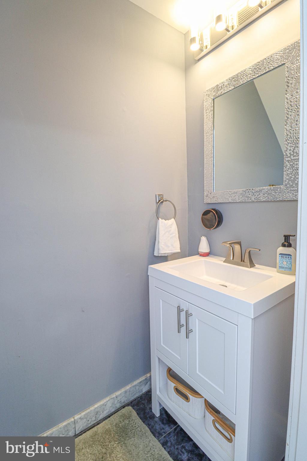 CROFTON VILLAGE - Residential Lease