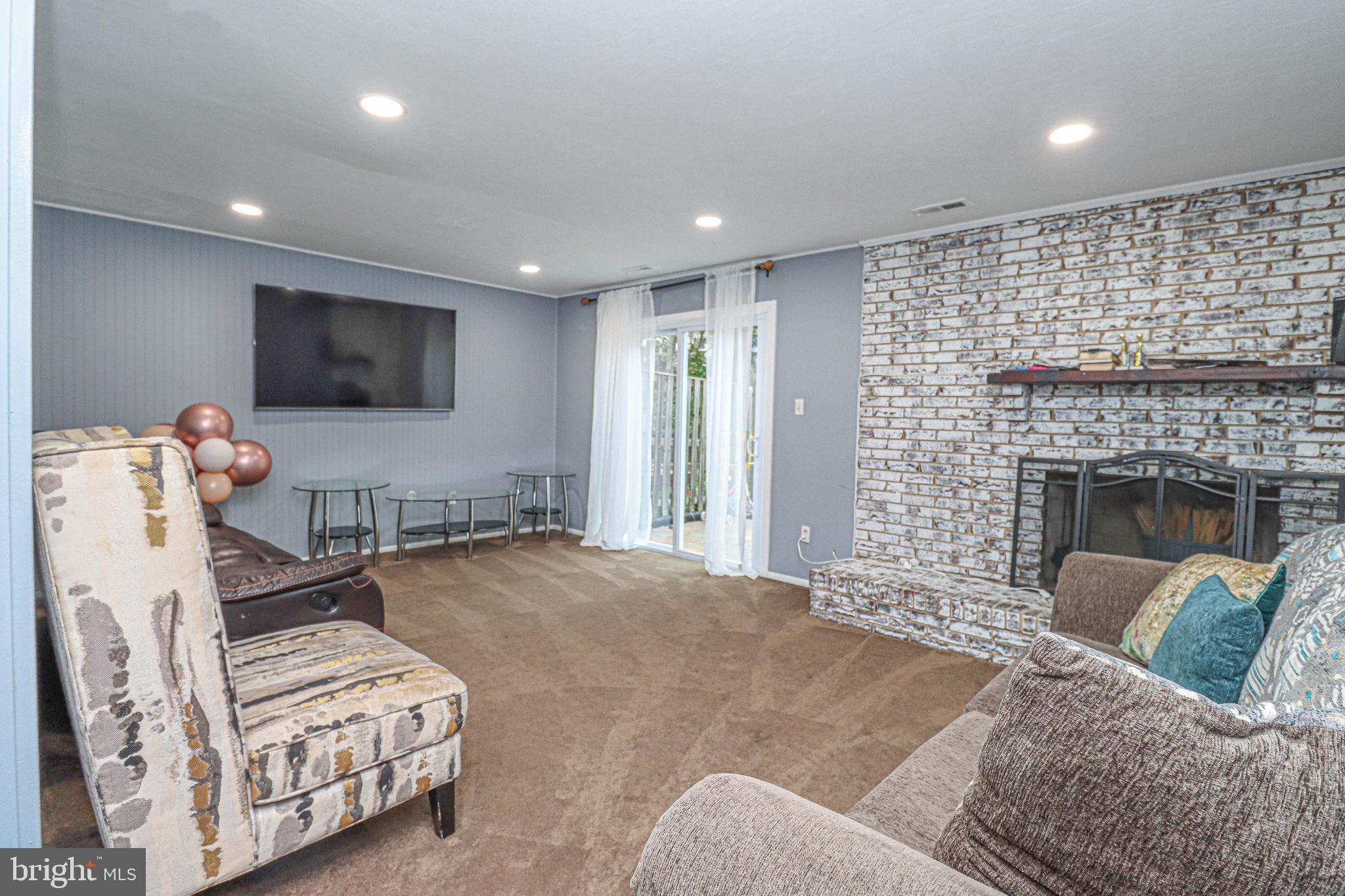 CROFTON VILLAGE - Residential Lease