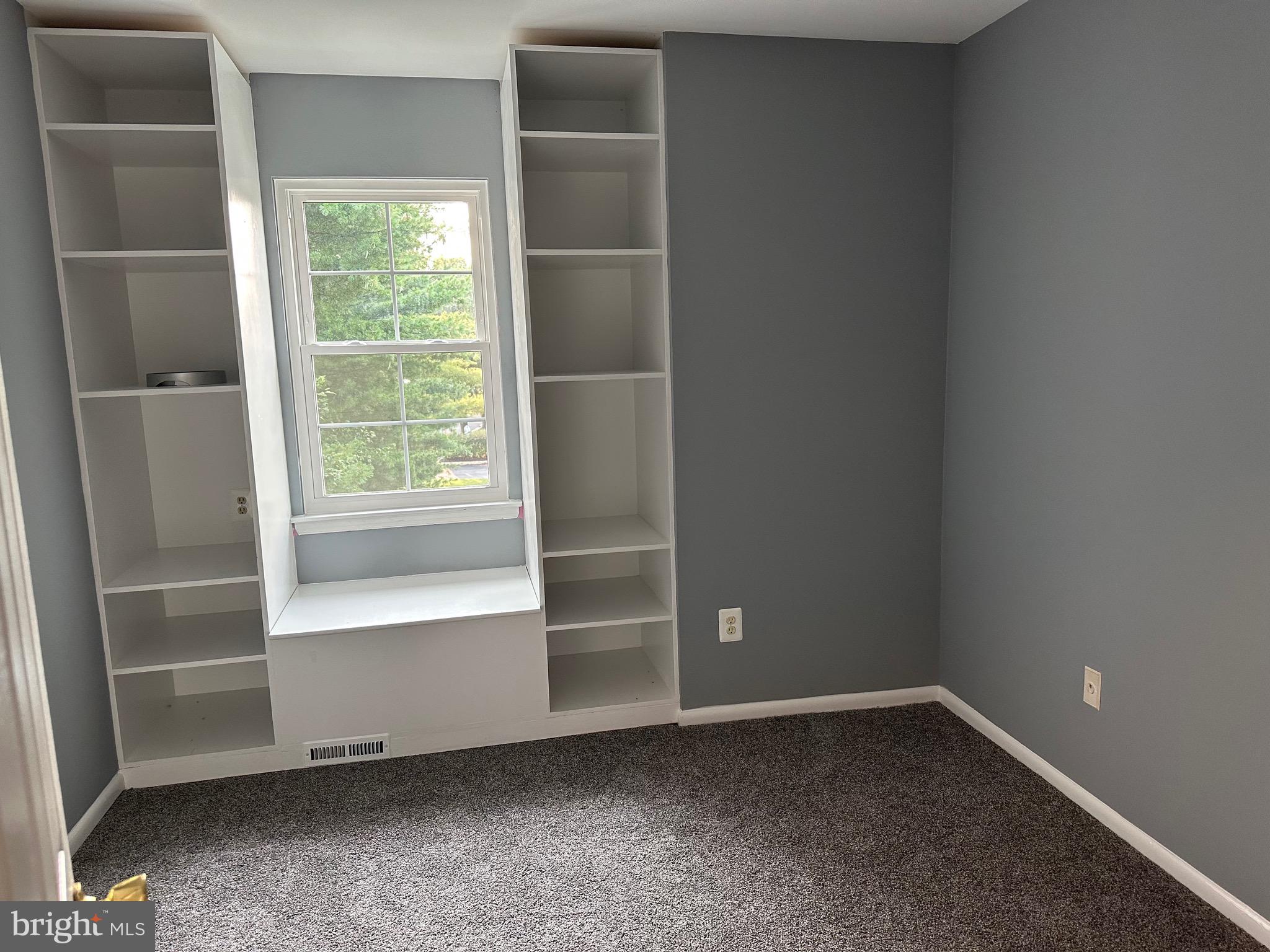 CROFTON VILLAGE - Residential Lease