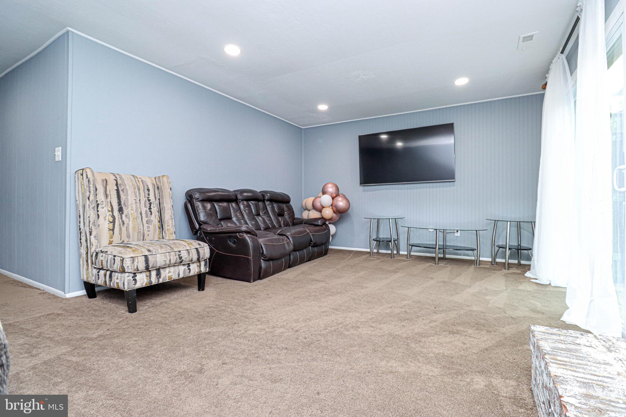 CROFTON VILLAGE - Residential Lease