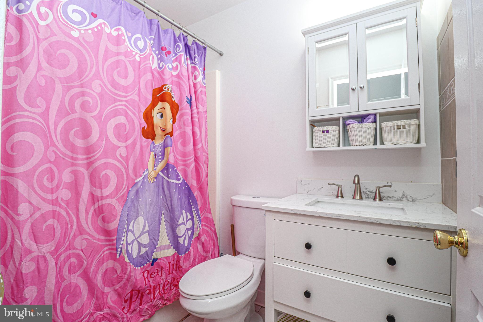 CROFTON VILLAGE - Residential Lease