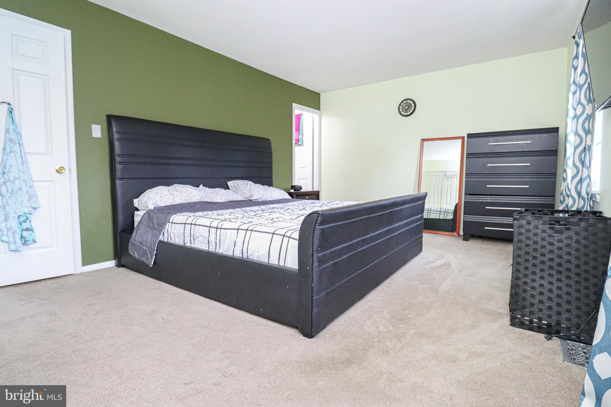 CROFTON VILLAGE - Residential Lease