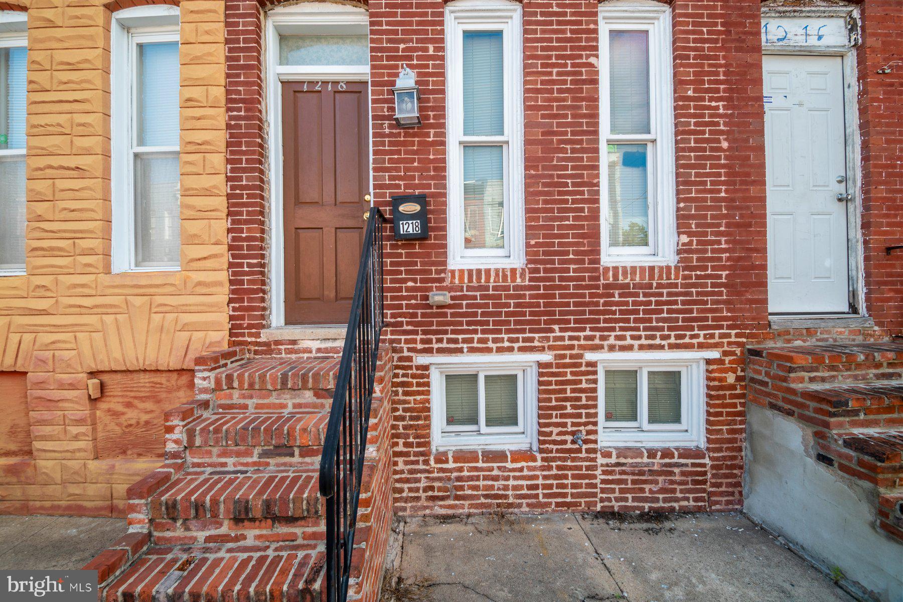 1218 W CROSS STREET