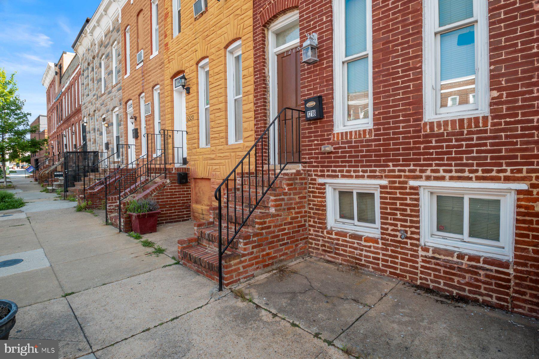 1218 W CROSS STREET