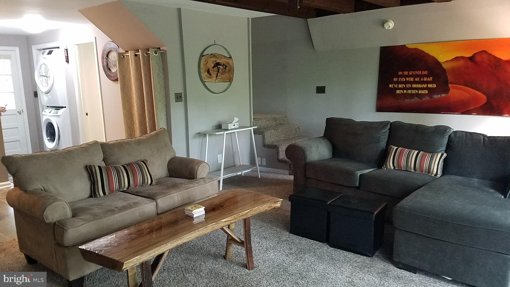 WHITE OAK LAKE - Residential