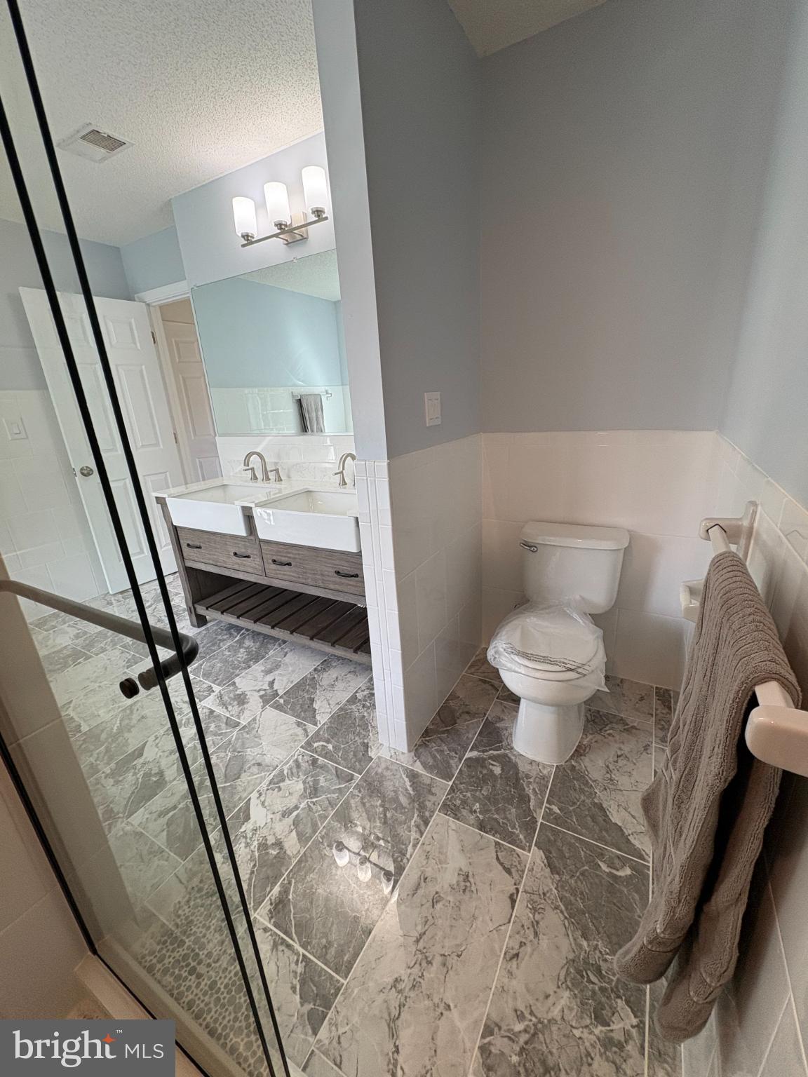 WOODSIDE ESTATES - Residential