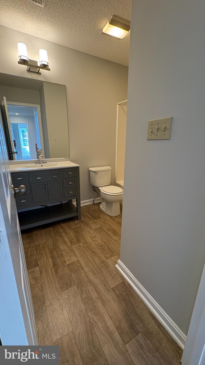 WOODSIDE ESTATES - Residential