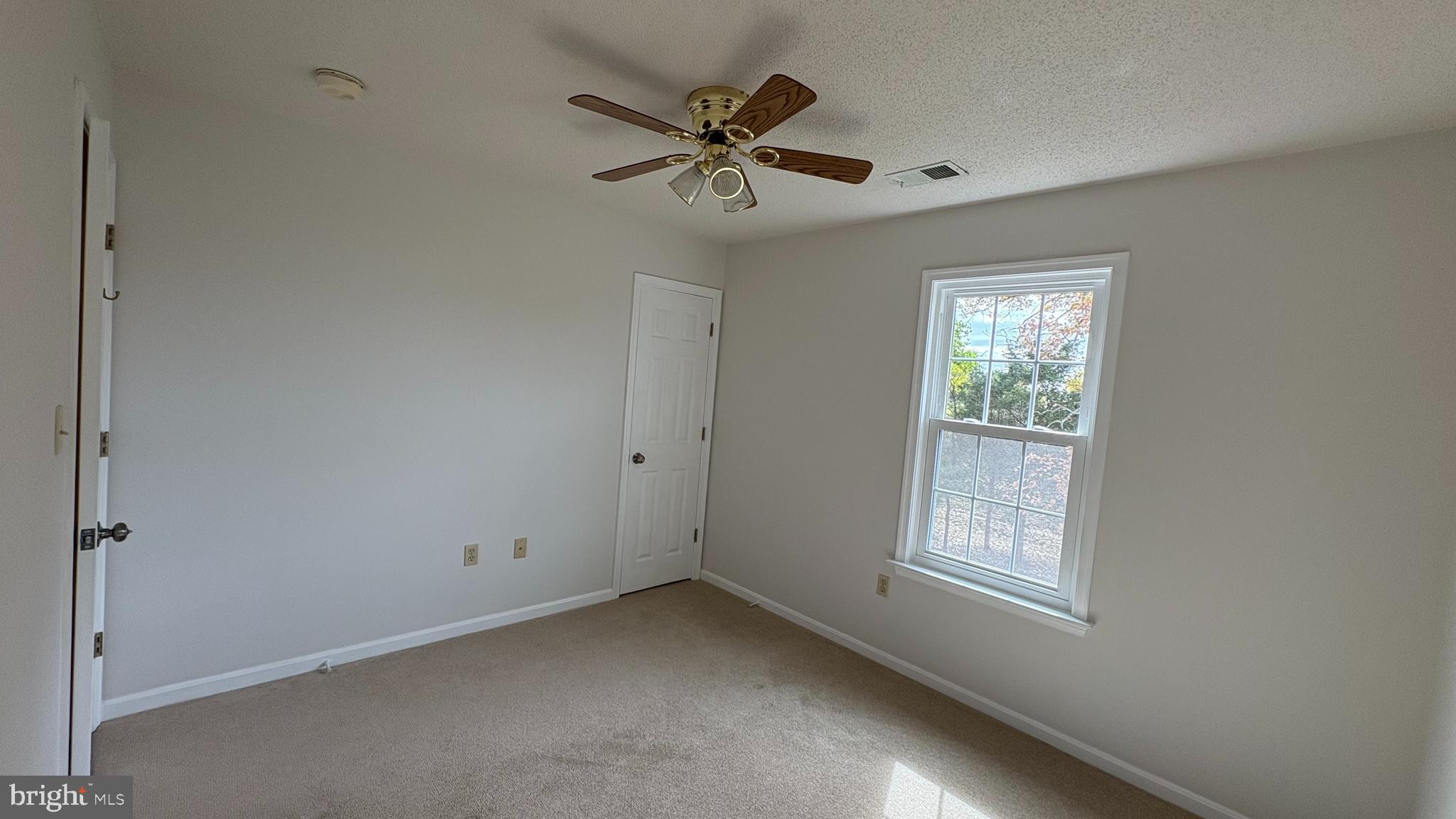 WOODSIDE ESTATES - Residential