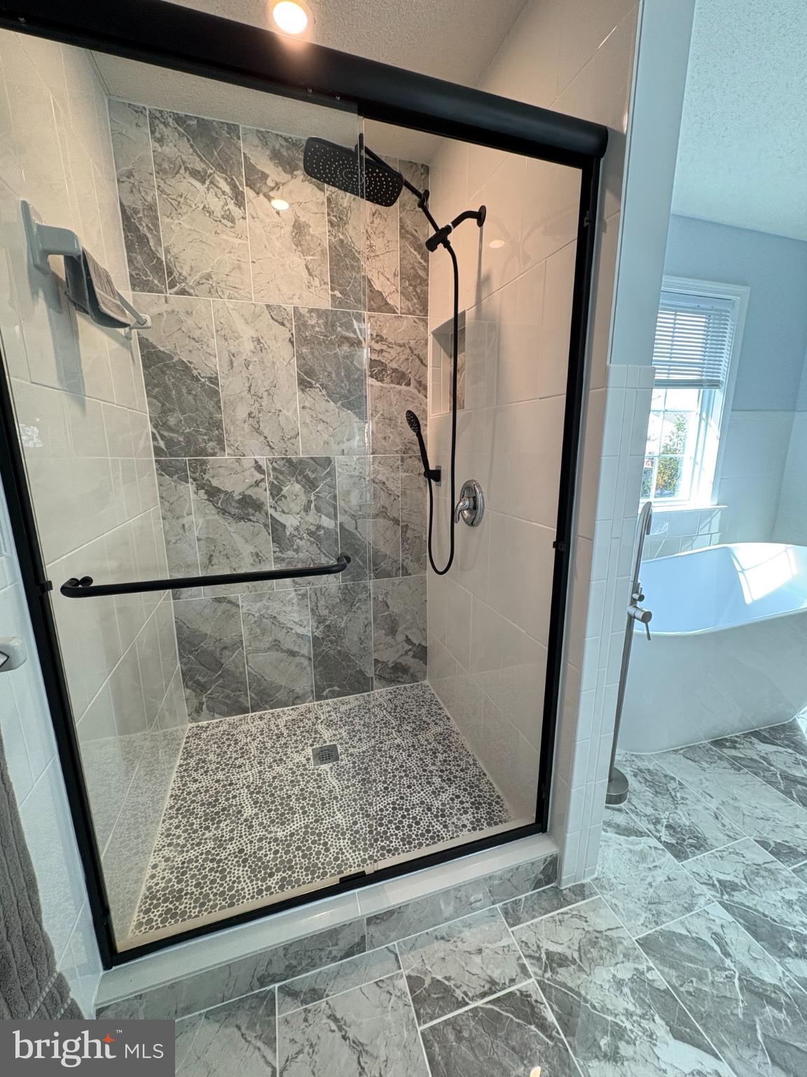 WOODSIDE ESTATES - Residential