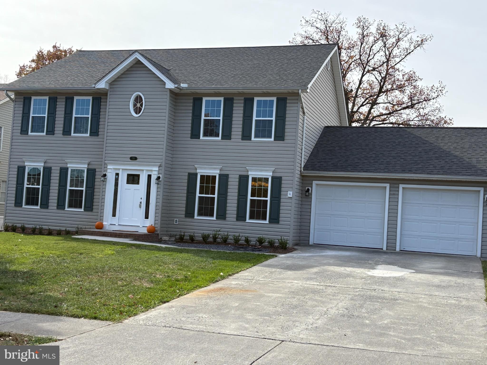 WOODSIDE ESTATES - Residential