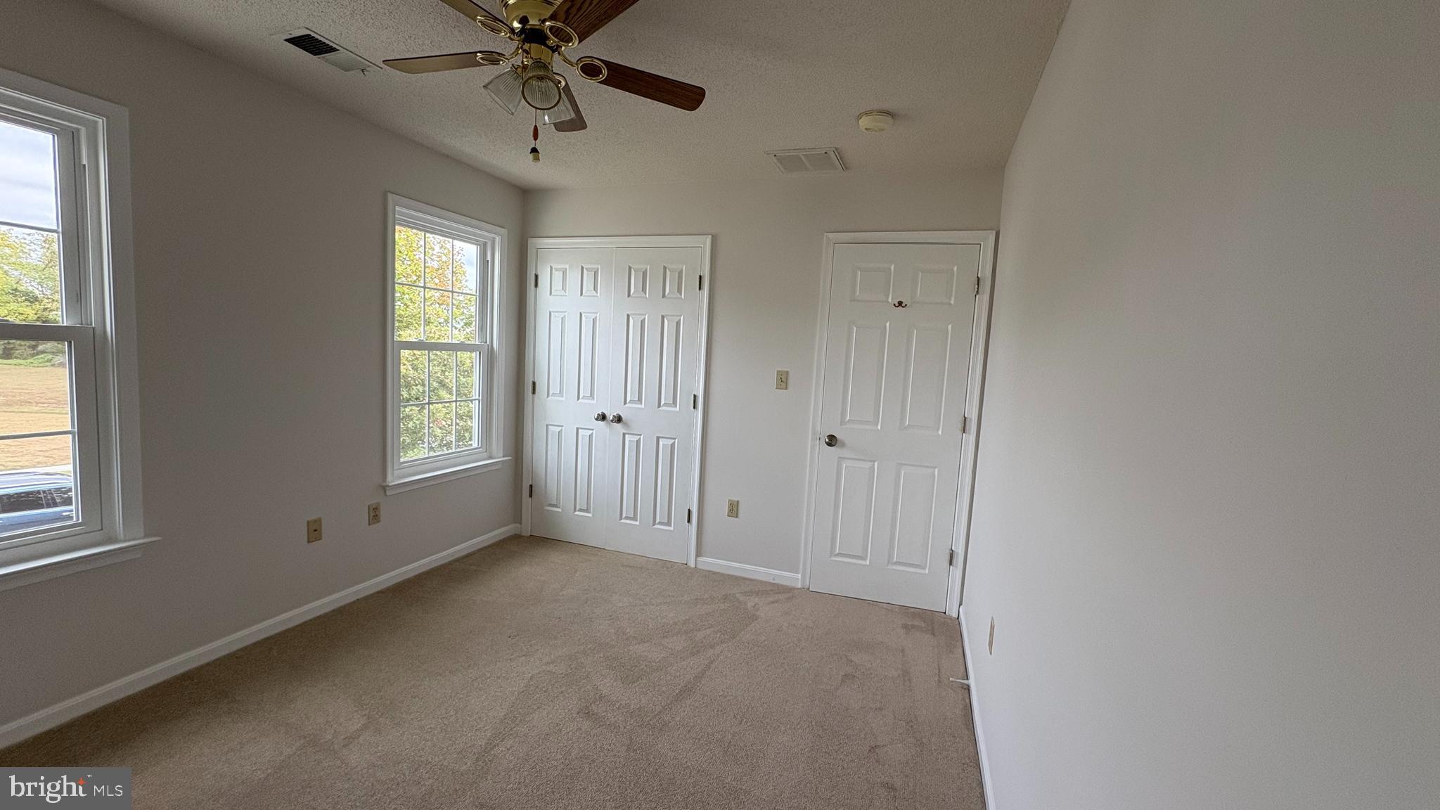 WOODSIDE ESTATES - Residential