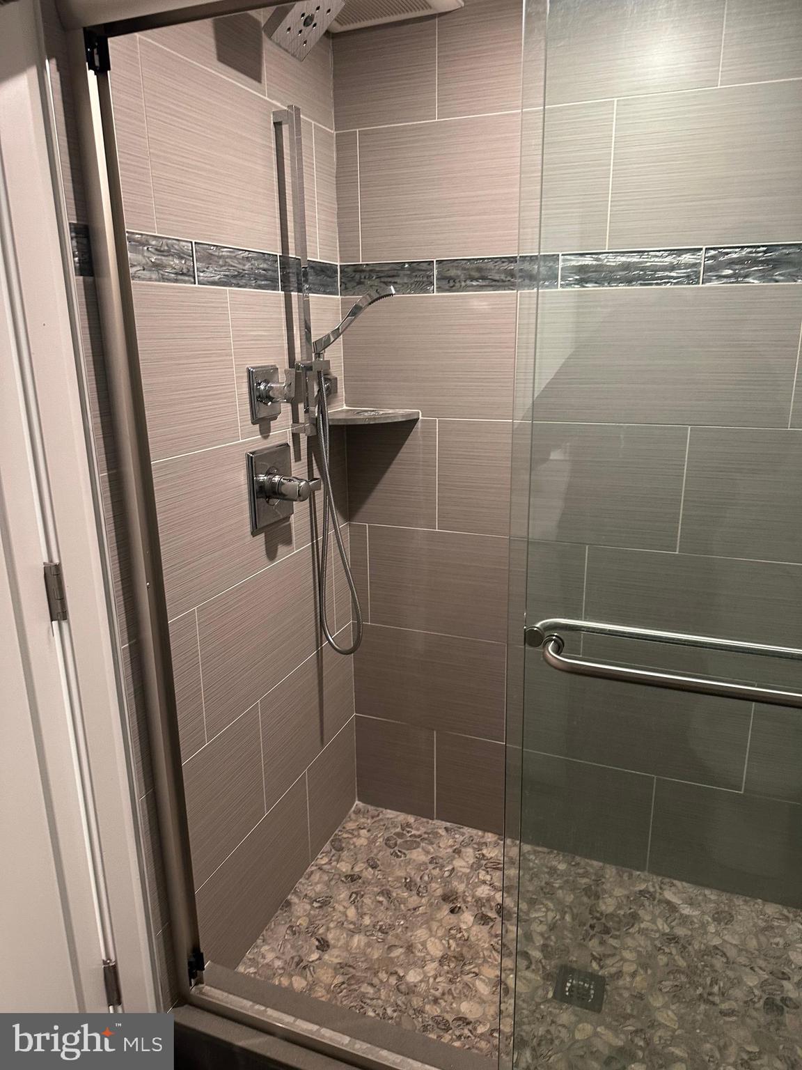 FORGOTTEN BOTTOM - Residential