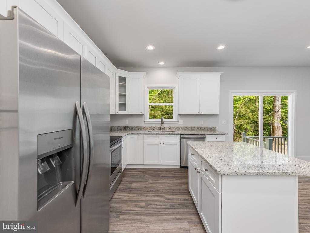 LAKE OF THE WOODS - Residential