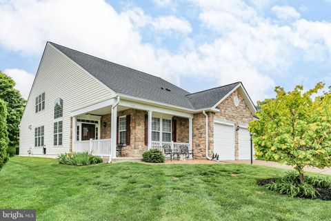 Photo of 3944 Solstice Lane, DUMFRIES, VA 22025 (MLS # VAPW2119188)