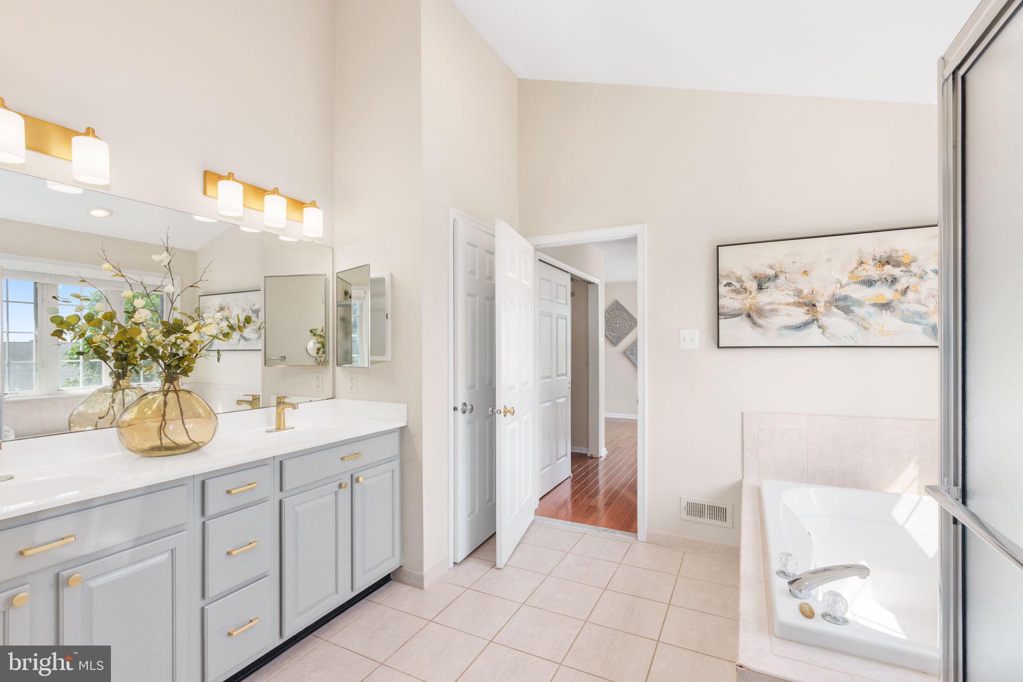 CLEARVIEW ESTS - Residential