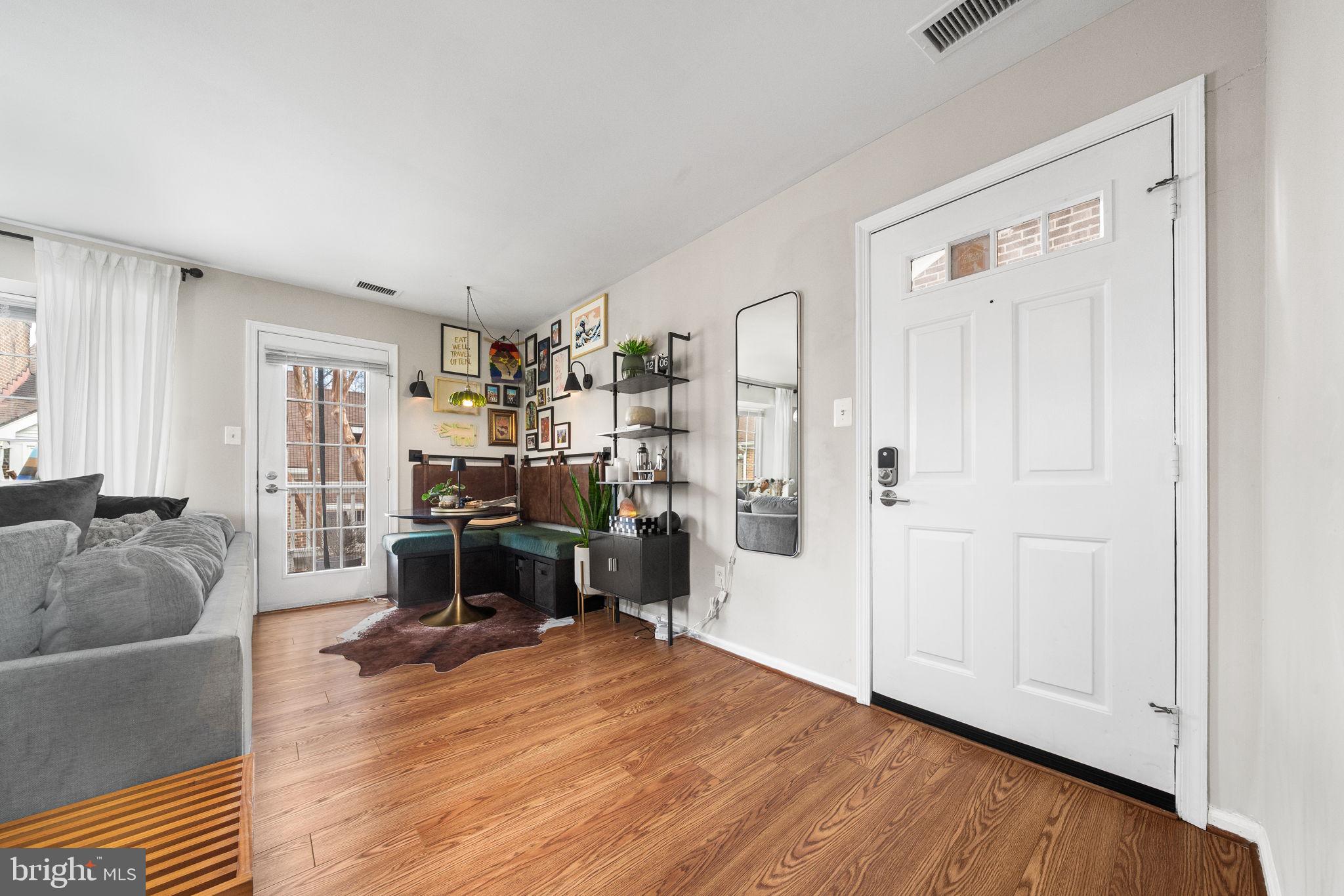 WINDGATE III - Residential