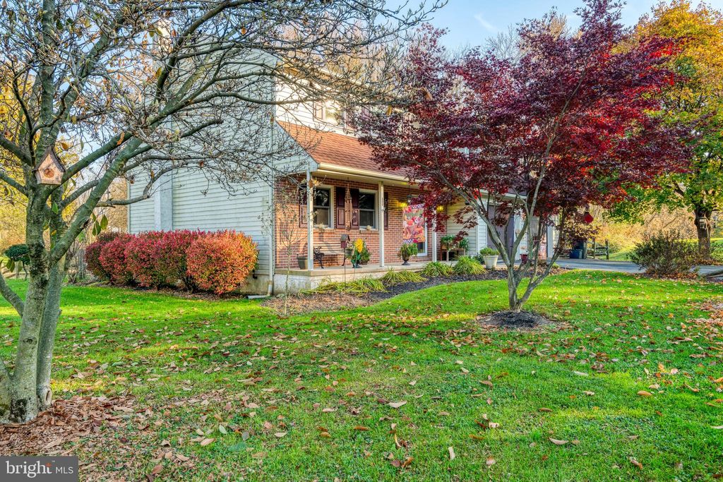 Photo of 10 Creek Road, Reinholds, PA 17569 (MLS # PALA2043326)