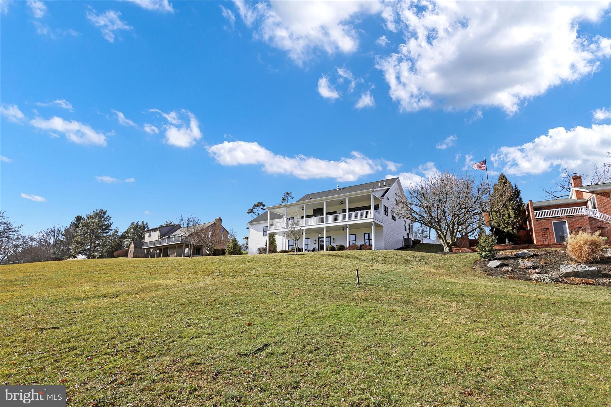 PENN NATIONAL GOLF COURSE COMMUNITY - Residential