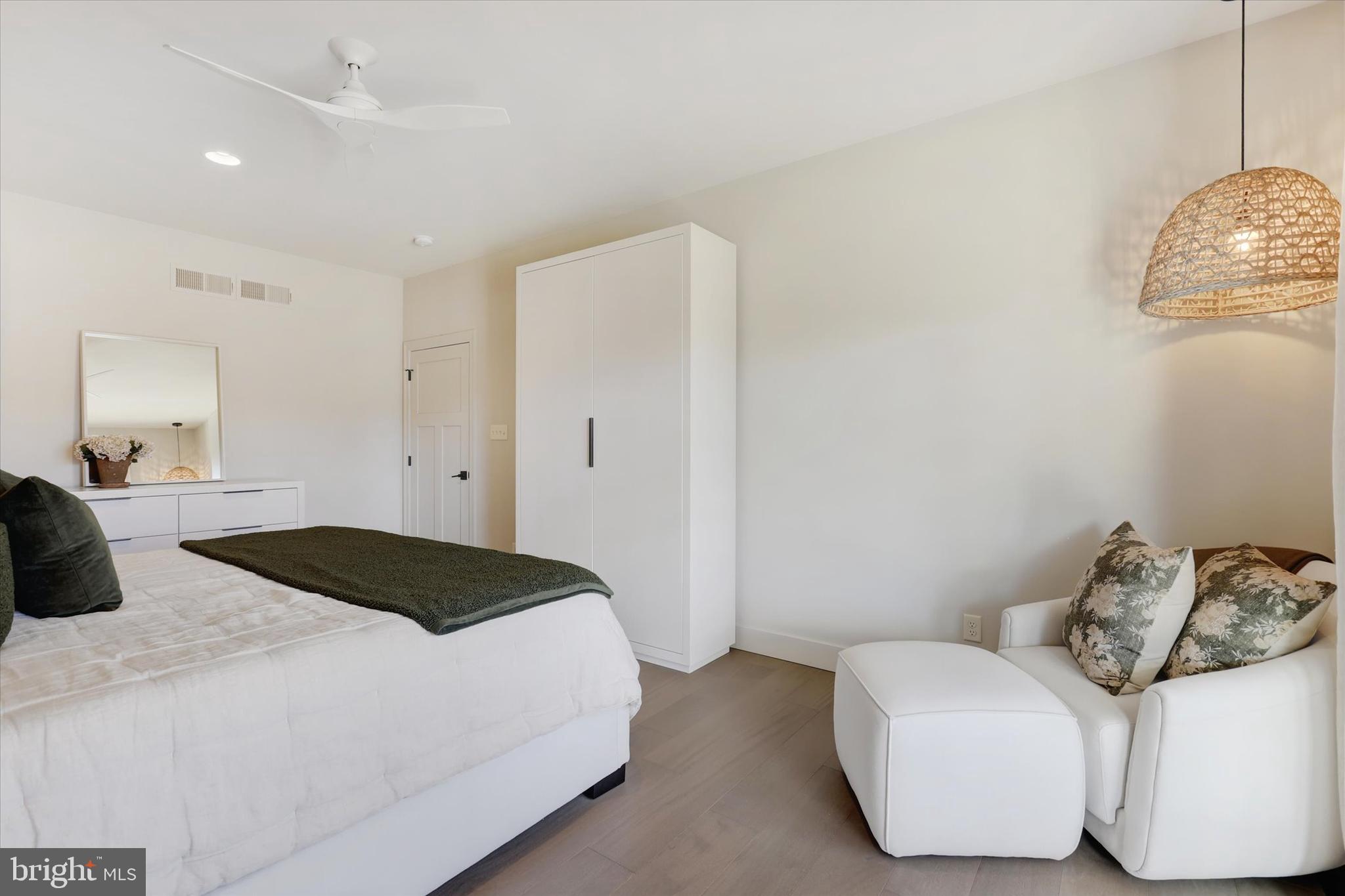 PENN NATIONAL GOLF COURSE COMMUNITY - Residential