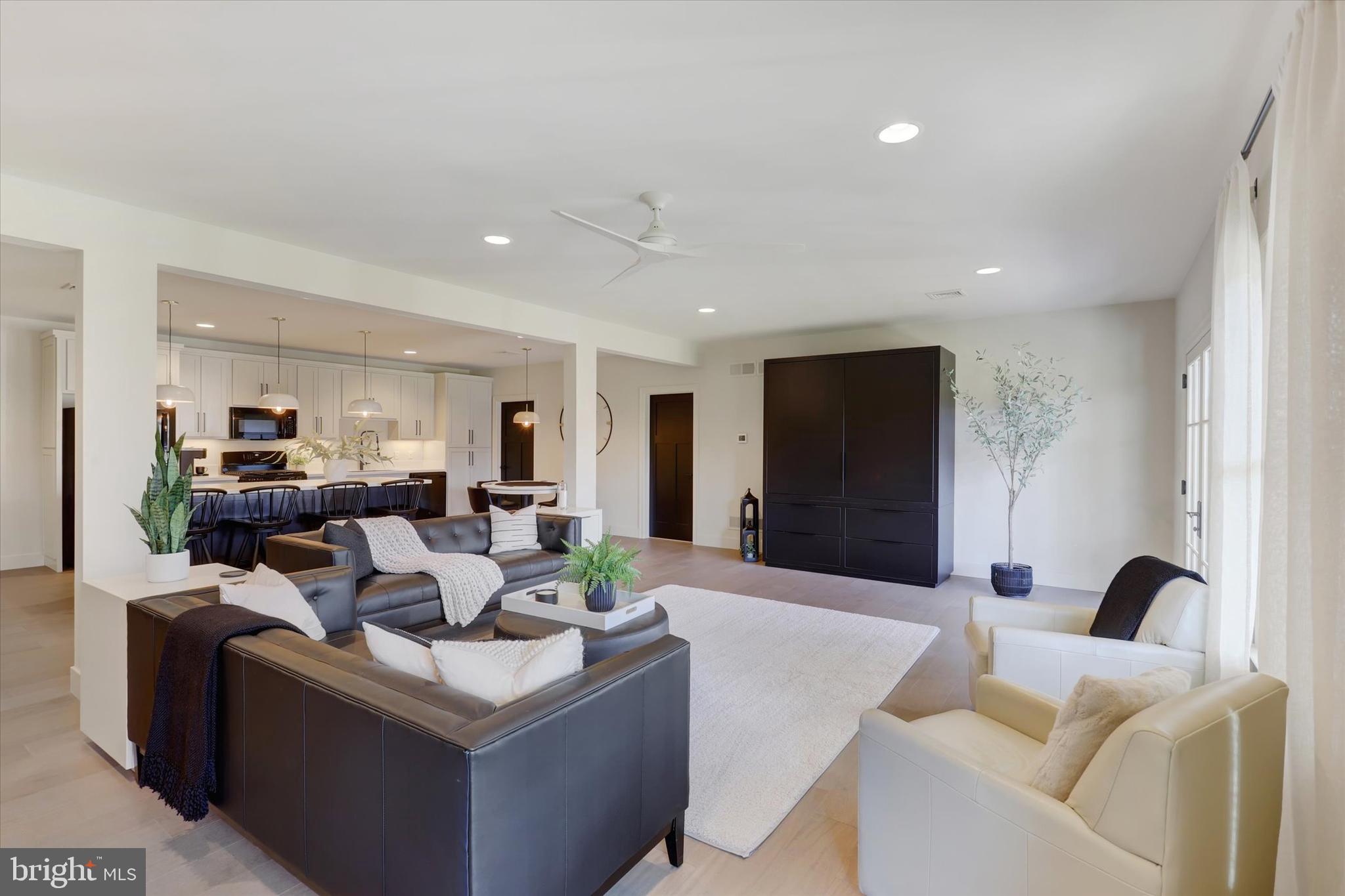 PENN NATIONAL GOLF COURSE COMMUNITY - Residential