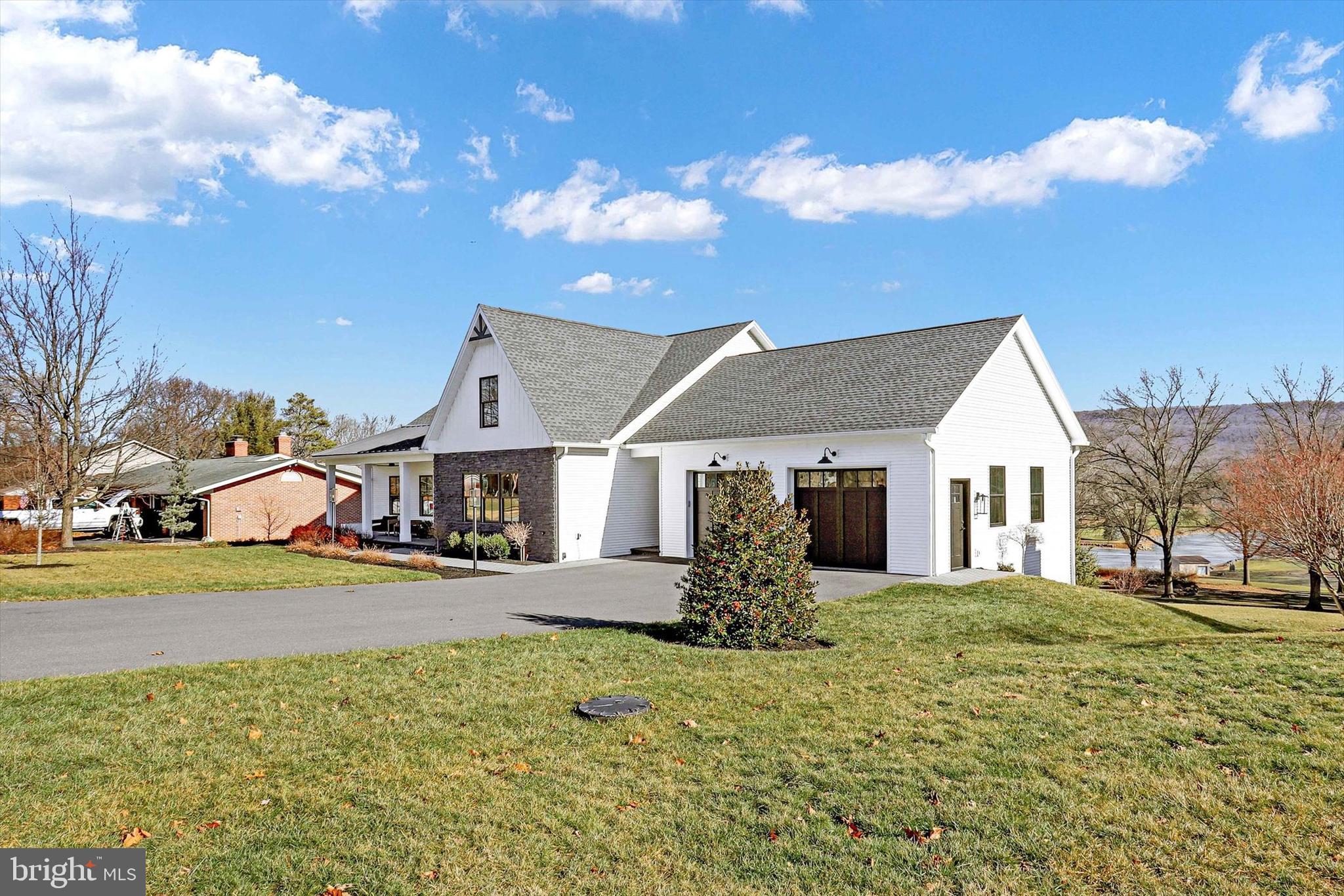 PENN NATIONAL GOLF COURSE COMMUNITY - Residential
