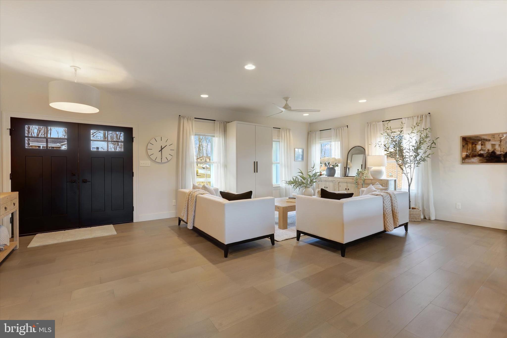 PENN NATIONAL GOLF COURSE COMMUNITY - Residential