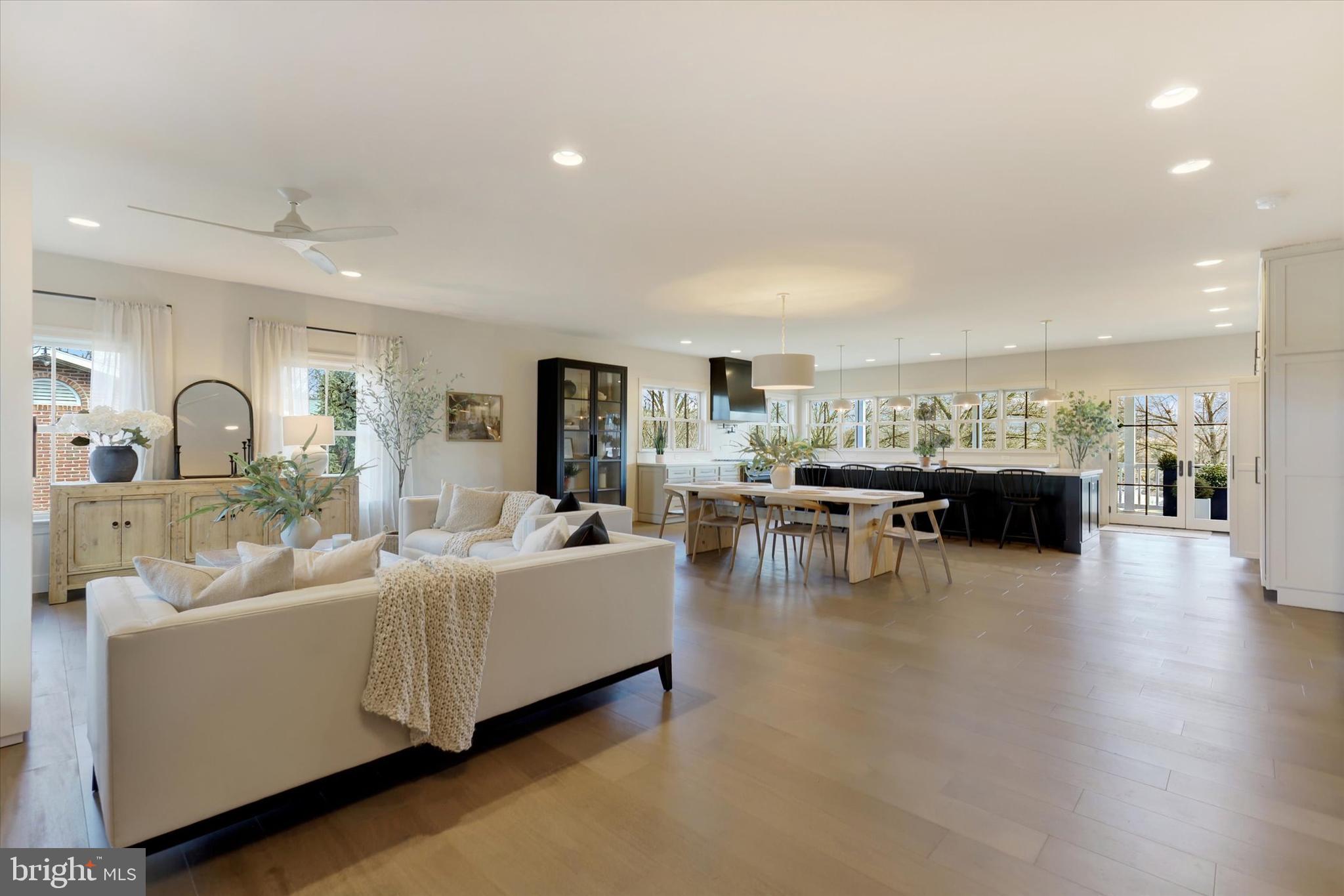 PENN NATIONAL GOLF COURSE COMMUNITY - Residential