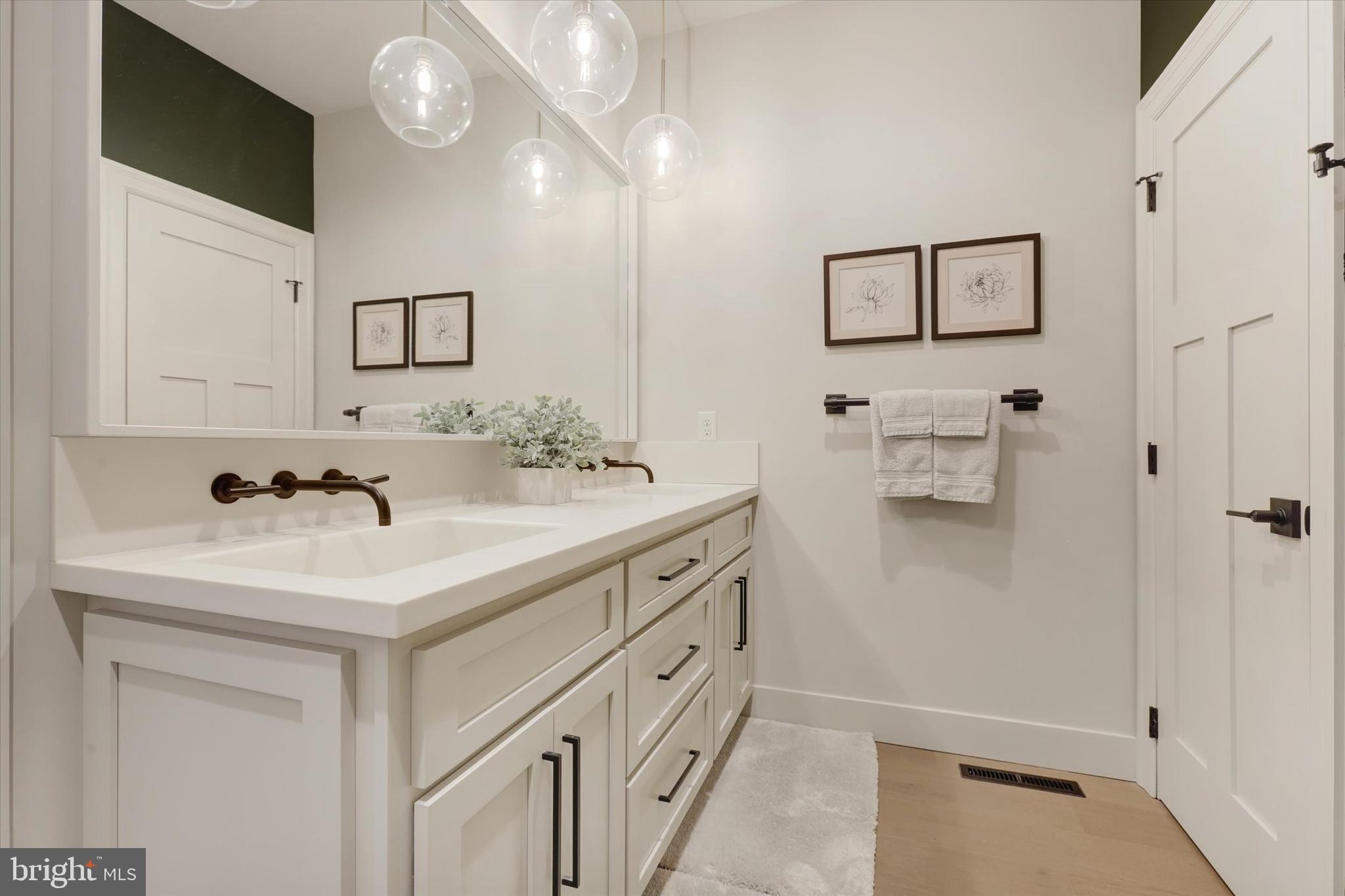 PENN NATIONAL GOLF COURSE COMMUNITY - Residential