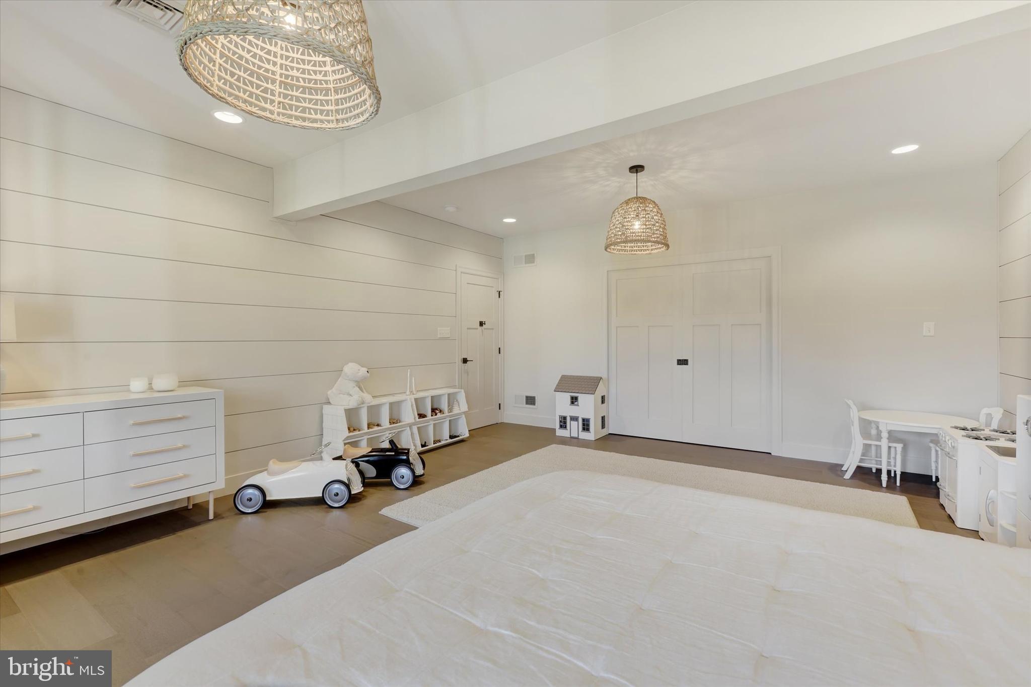 PENN NATIONAL GOLF COURSE COMMUNITY - Residential