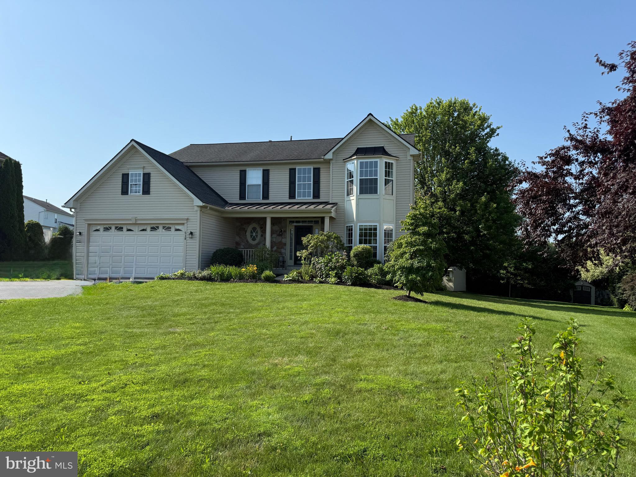 518 PEBBLE LANE