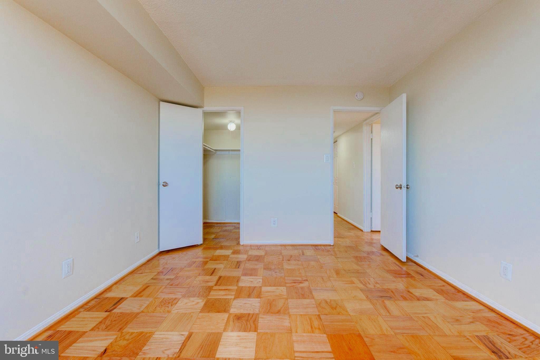 AMERICANA CENTRE - Residential