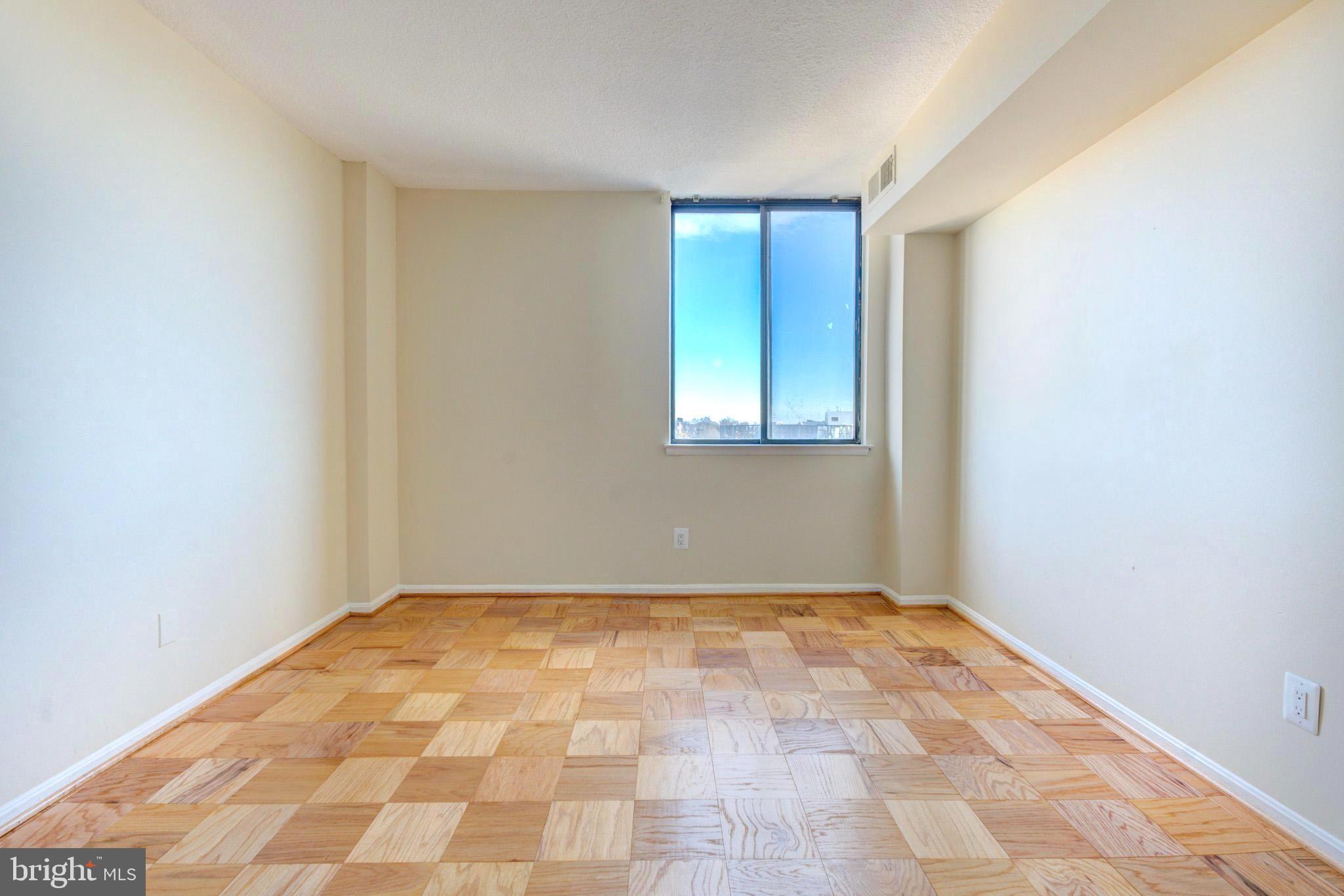 AMERICANA CENTRE - Residential