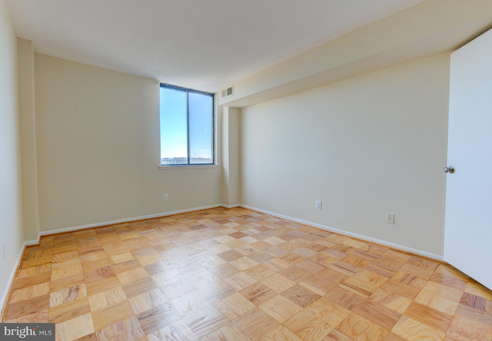 AMERICANA CENTRE - Residential