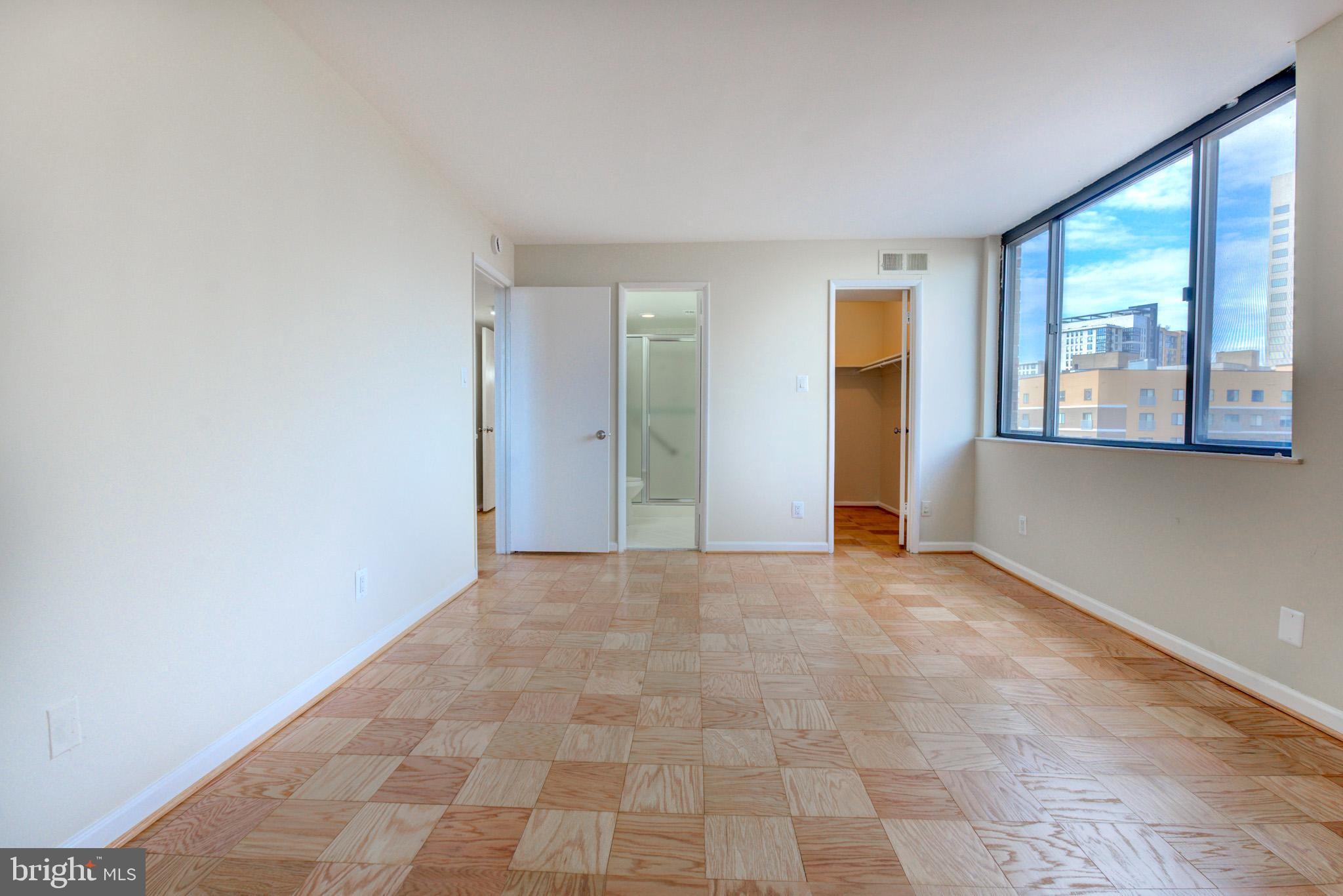 AMERICANA CENTRE - Residential