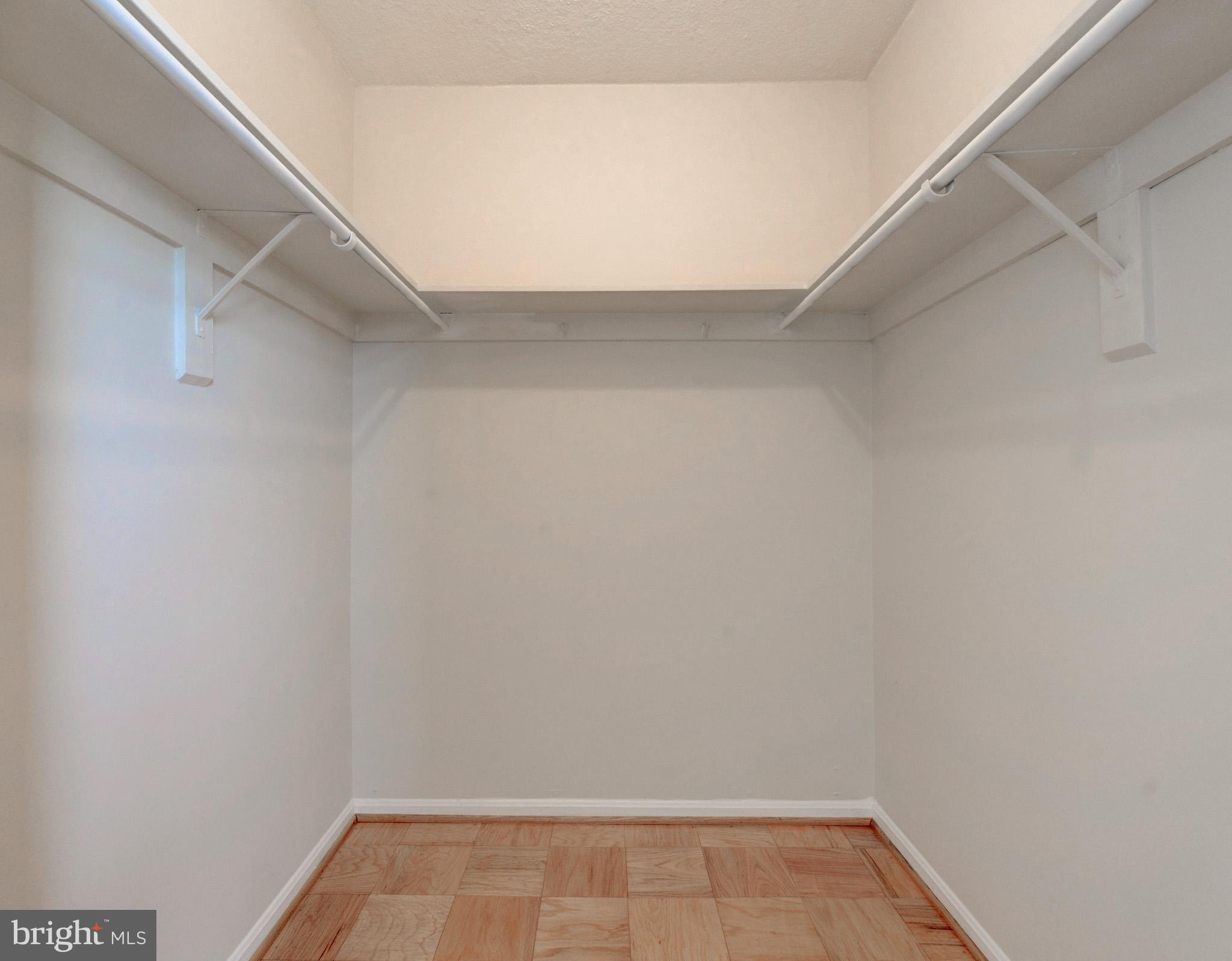 AMERICANA CENTRE - Residential