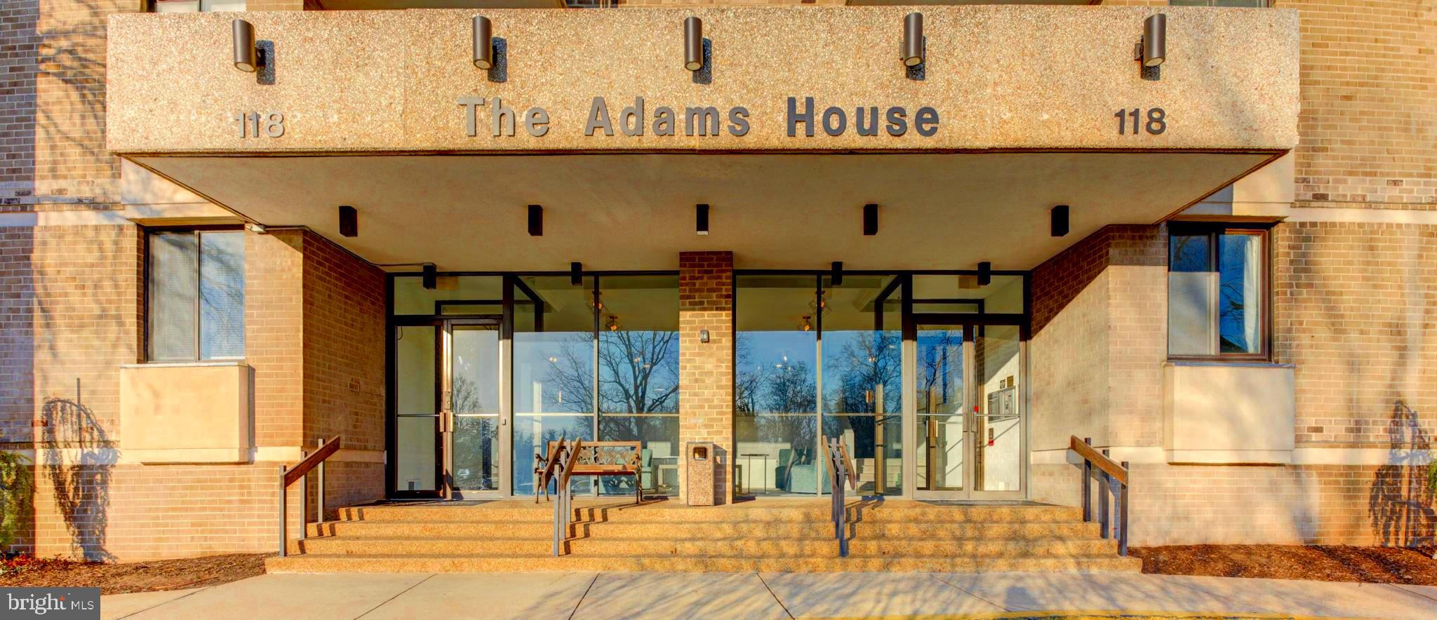 AMERICANA CENTRE - Residential