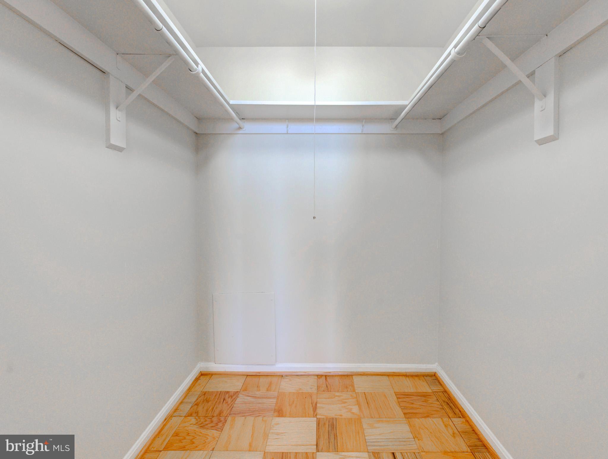 AMERICANA CENTRE - Residential