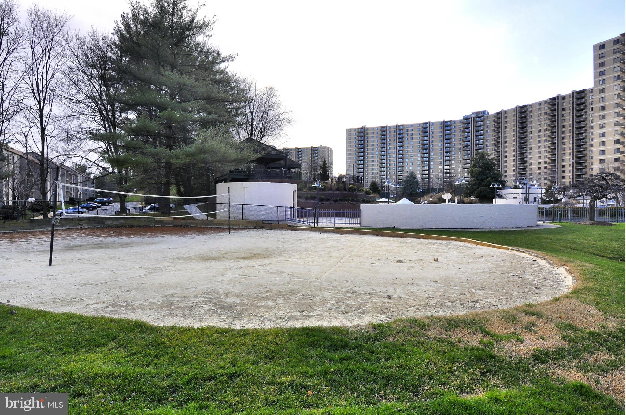 WATERGATE AT LANDMARK - Residential